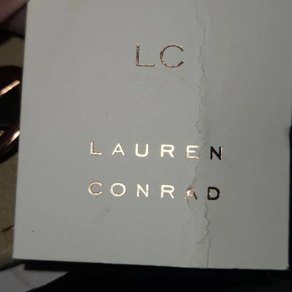 LC Lauren Conrad Black Scalloped Thong Sandals NWT Women’s L 9/10